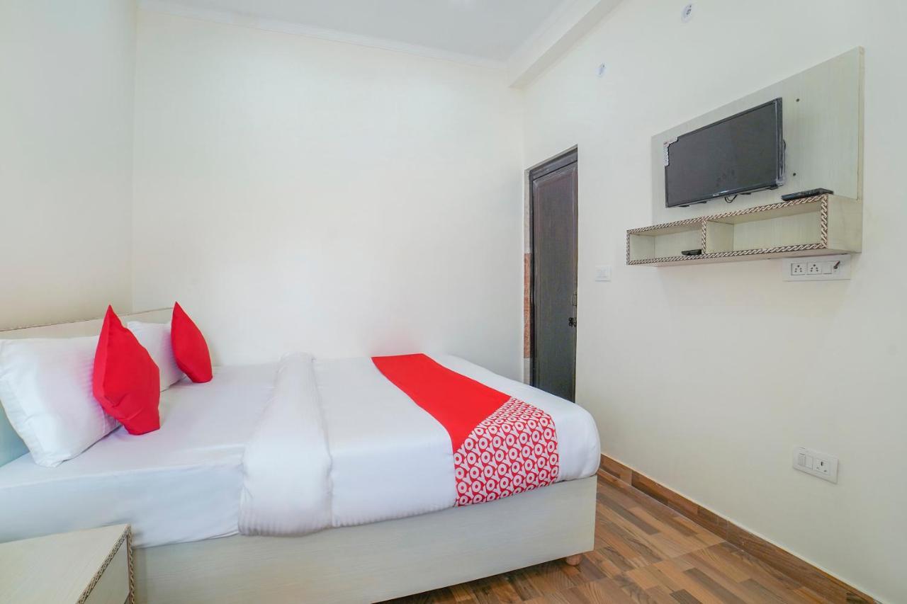 Oyo 67163 Anantham Residency Hotell Narendra Nagar Exteriör bild