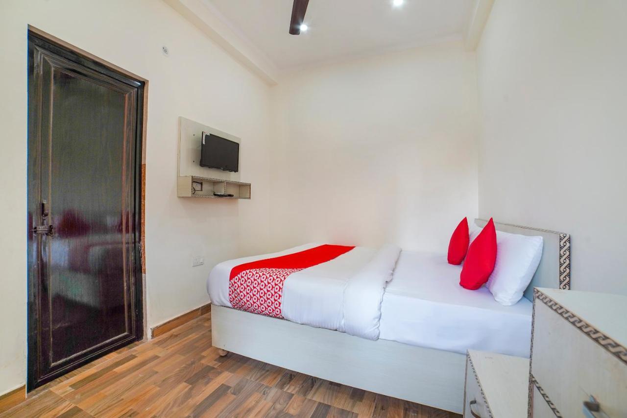 Oyo 67163 Anantham Residency Hotell Narendra Nagar Exteriör bild
